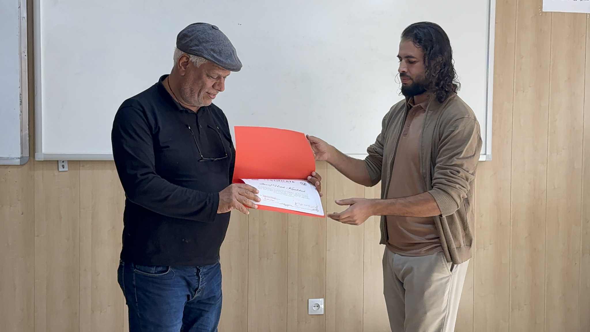 جلسات التكوين لفائدة أساتذة اللغة الإنجليزية بمركز التعليم المكثّف للغات CEIL – جامعة قاصدي مرباح ورقلة ✦